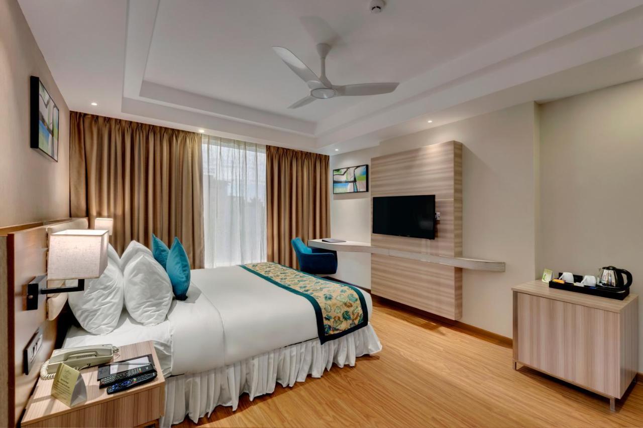 The Fern Residency Hubballi Екстериор снимка