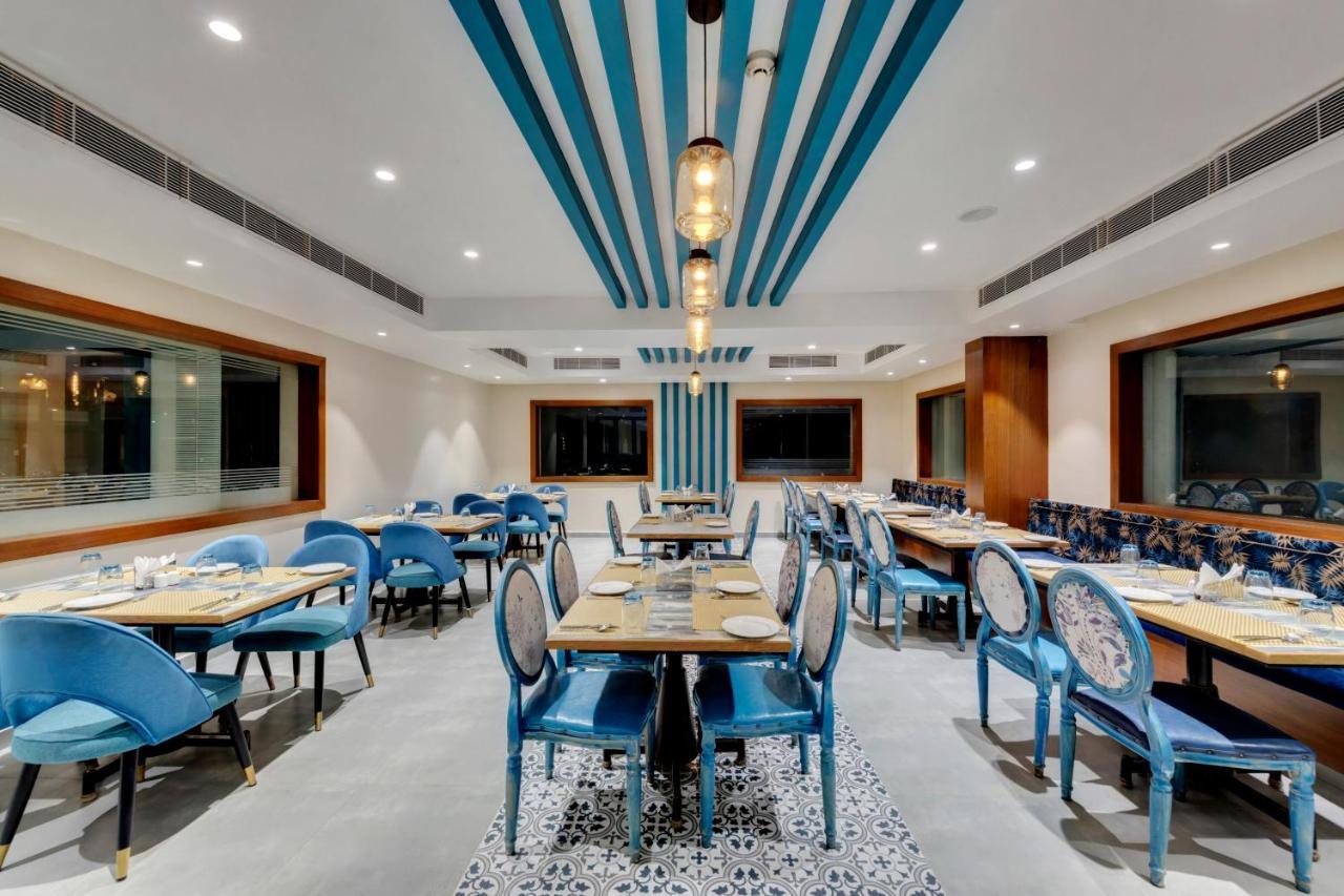 The Fern Residency Hubballi Екстериор снимка