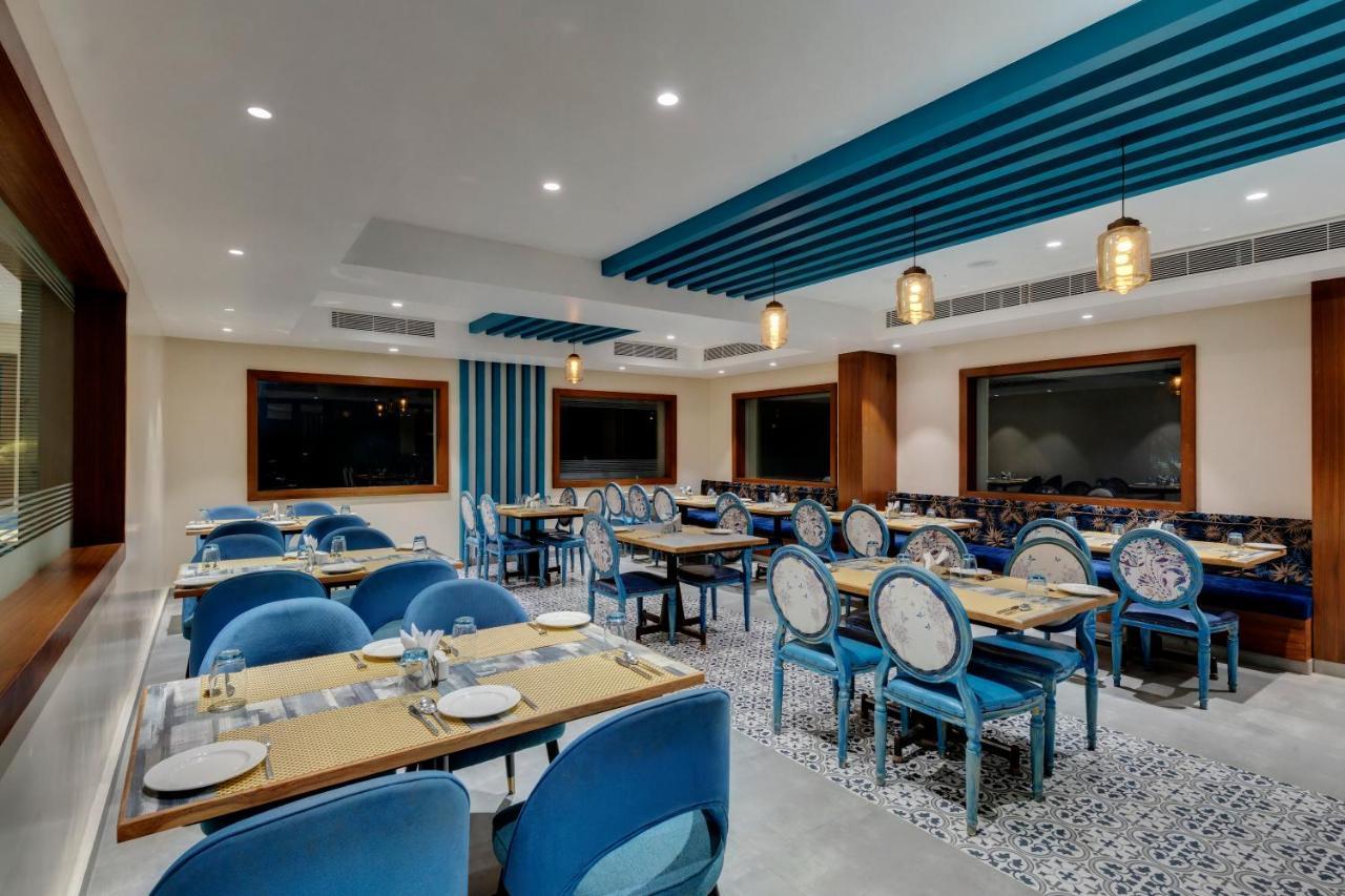 The Fern Residency Hubballi Екстериор снимка