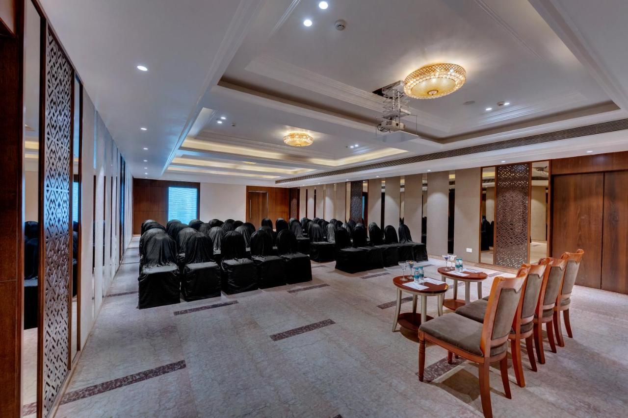 The Fern Residency Hubballi Екстериор снимка