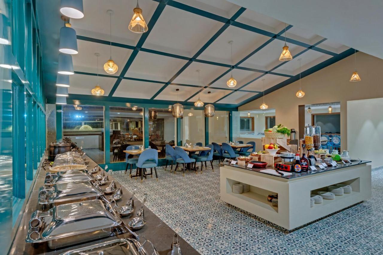 The Fern Residency Hubballi Екстериор снимка